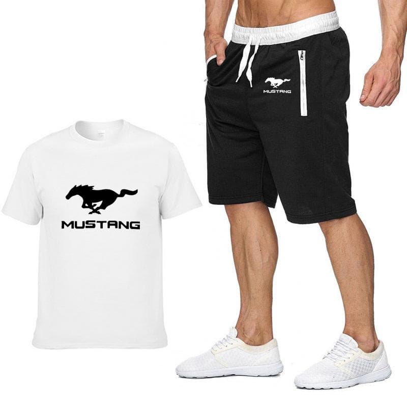 Camiseta Mustang Con Pantalones Cortos