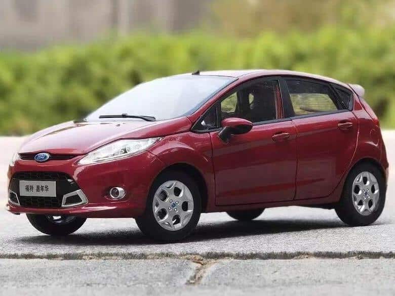 Coches Miniatura Ford Fiesta 2011 (1:18)